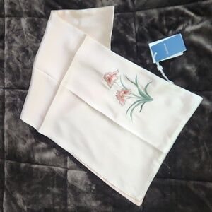 NWT Merri Darno Hand Embroidered Silk Scarf